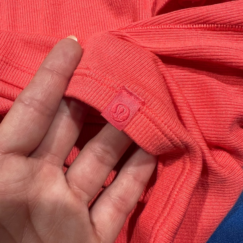 Lululemon Hold Tight Straight Hem Cropped T Shirt Glazed Pink NWT - Picture 5 of 5